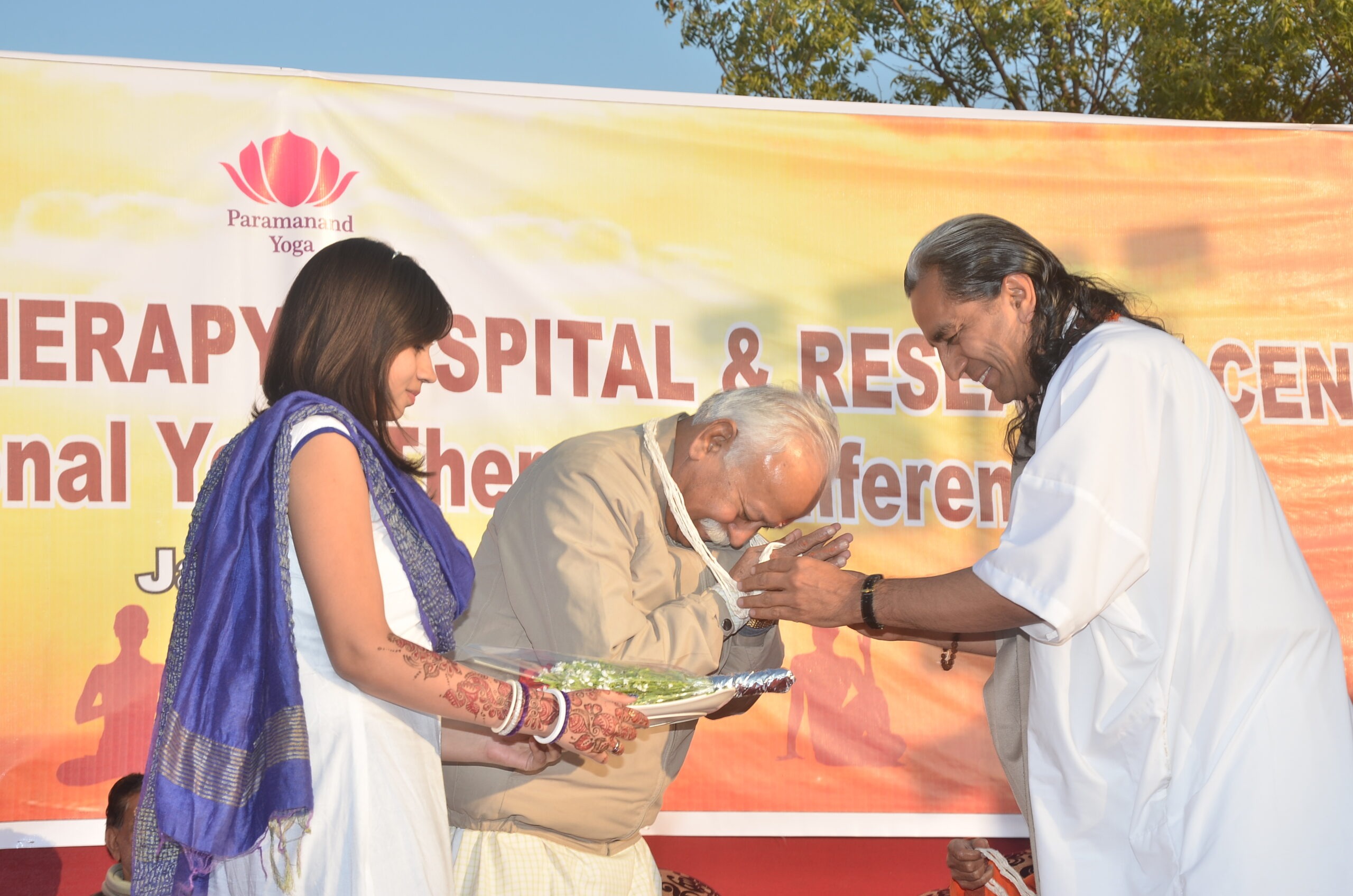 Guruji with Shri Mohanji Bhagwat